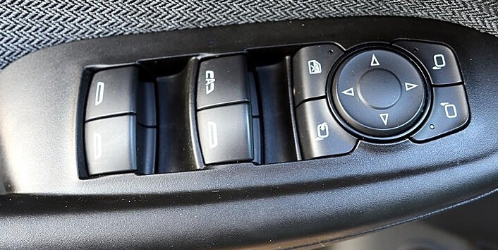 쉐보레 트랙스 크로스오버 가격 및 정보