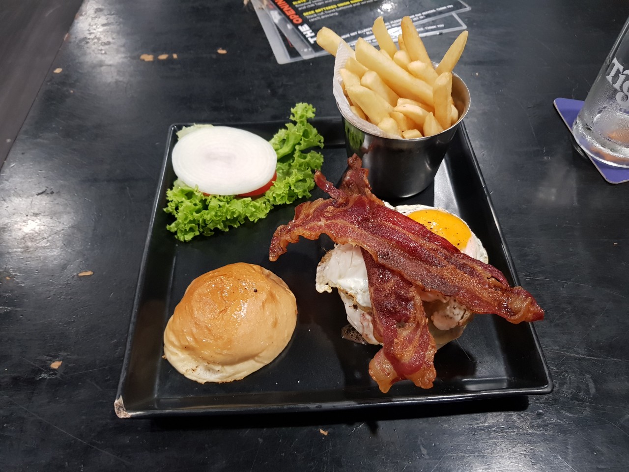 호치민 2군 타오디엔 수제 버거 전문점 Soul Burger - 리틀 리차드 버거 콤보