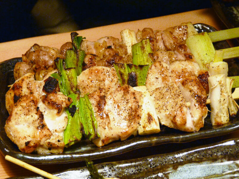 토리노키조쿠 간판 메뉴 중 하나인 스파이시 닭꼬치로&#44; 닭가슴살 부위입니다.