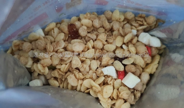 오자크 OCAK 가쓰카츠 오트밀 씨리얼 마구 먹어치우는 샤오잔 광고 9