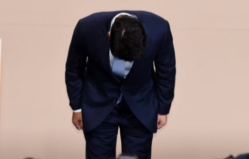 "한밤중에 이불빨래 시키고 며느리 뺨 올려붙인" 시어머니 사돈 할아버님의 어마 무시한 참교육에 혼비백산한 시댁 가족들