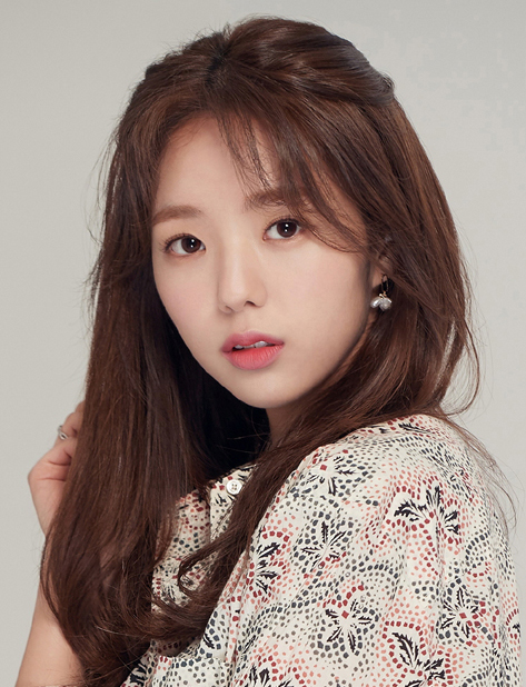  채수빈 프로필 - 그녀의 이야기