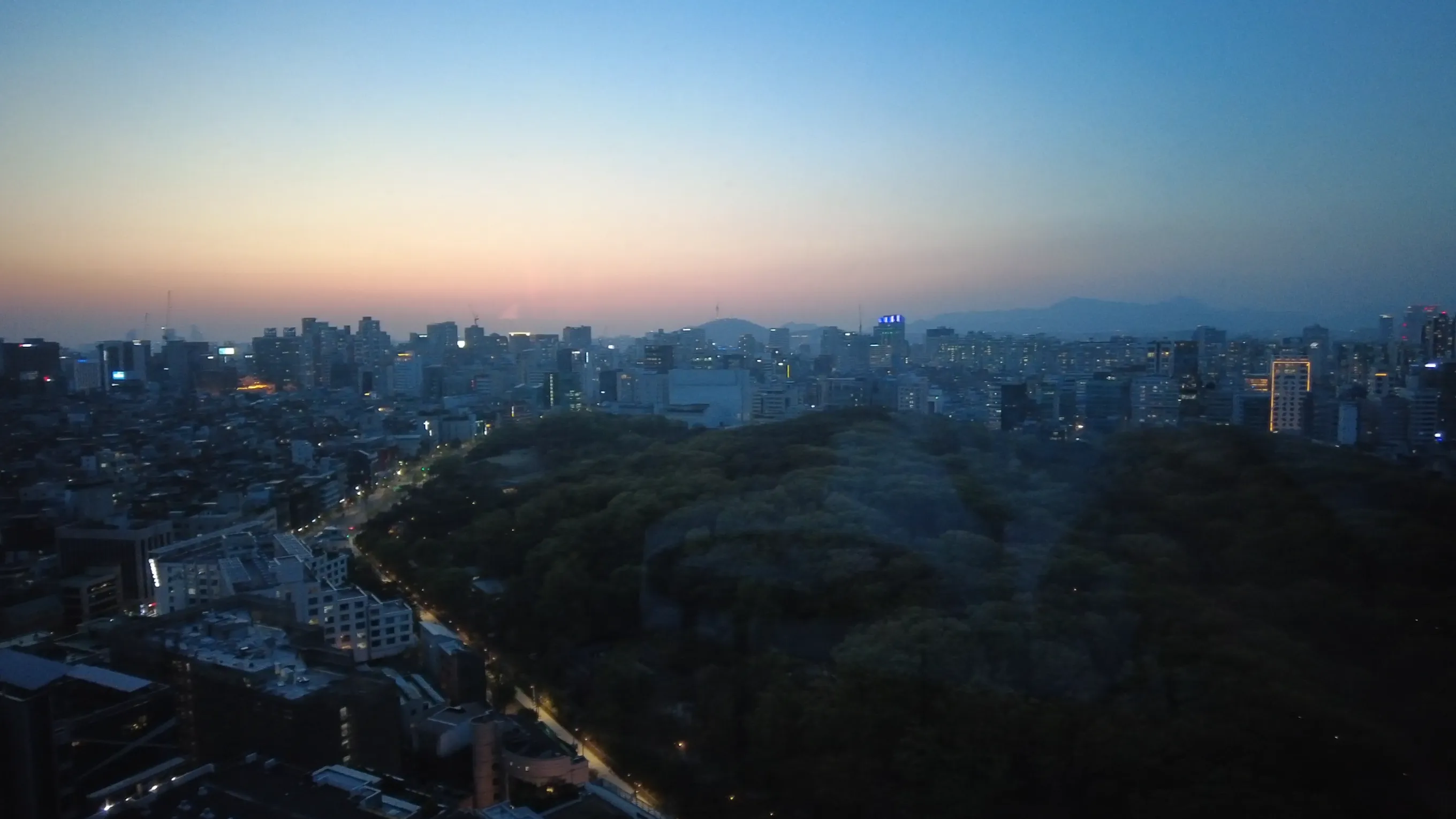 L7-강남-바이-롯데-호텔-스탠다드-더블룸-선정릉뷰-노을