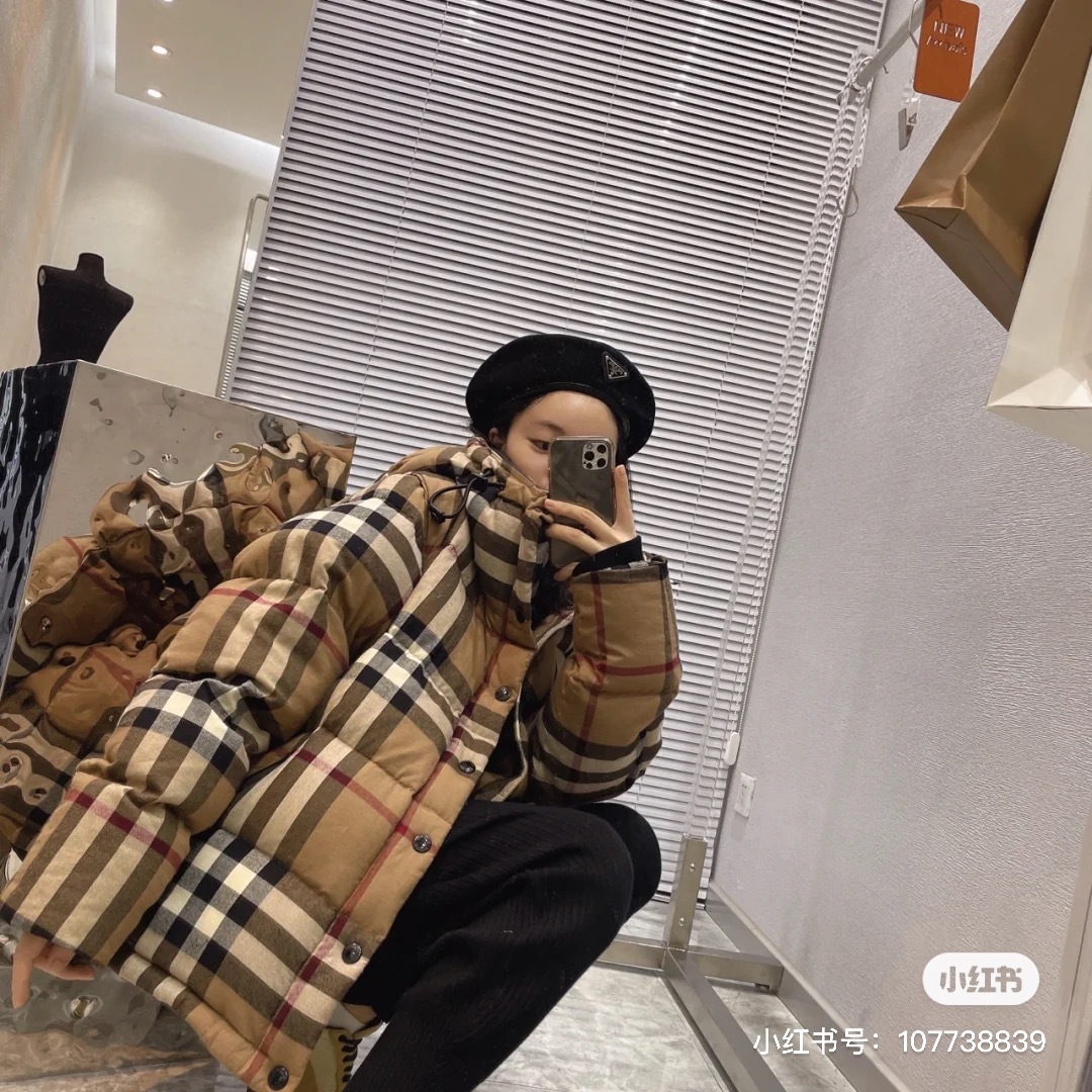  [BURBERRY] 버버리 디테처블 다운 패딩 자켓 8036181