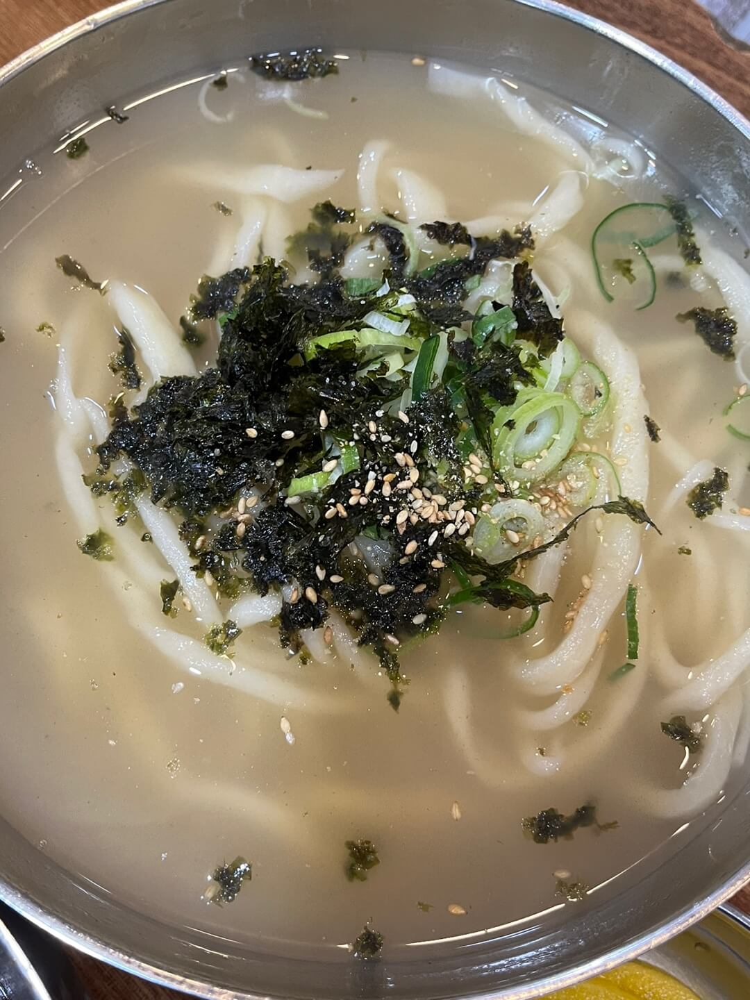 망원시장-칼국수-맛집-식당-홍두깨손칼국수-가게-손칼국수