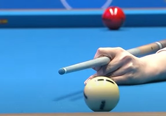 women-billiard-match