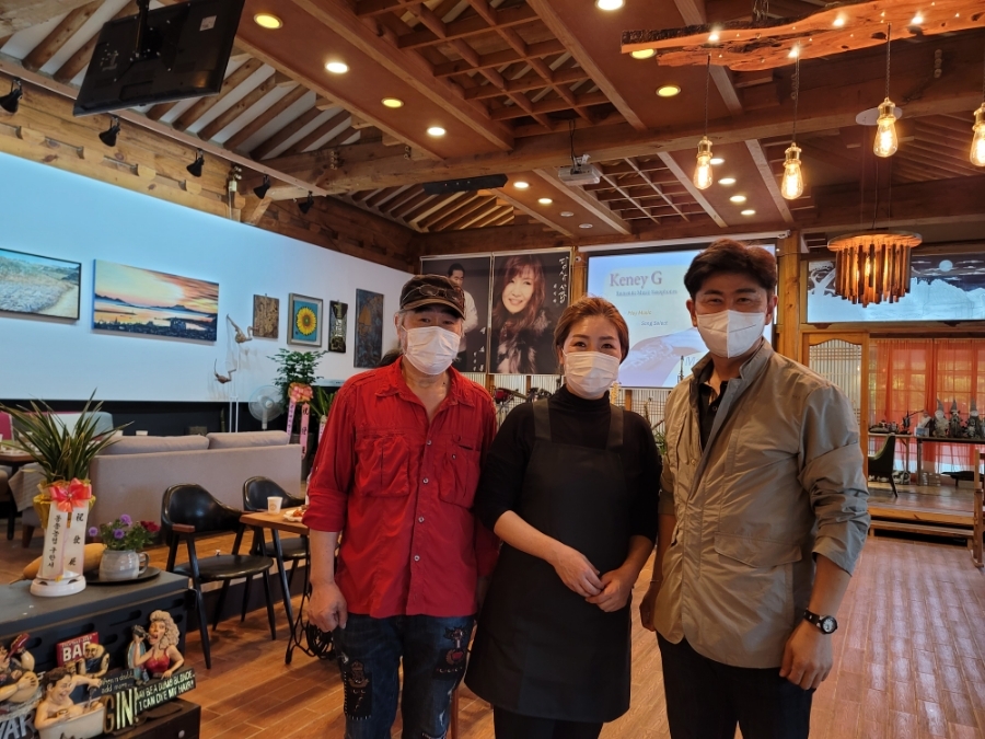  유산 라이브카페