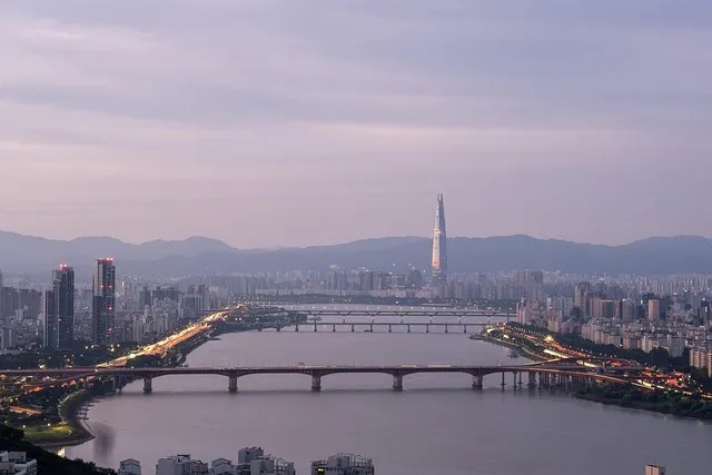 성심당 롯데대전점 케익 무너져 내린 망고시루 한 자리서 뚝딱_9