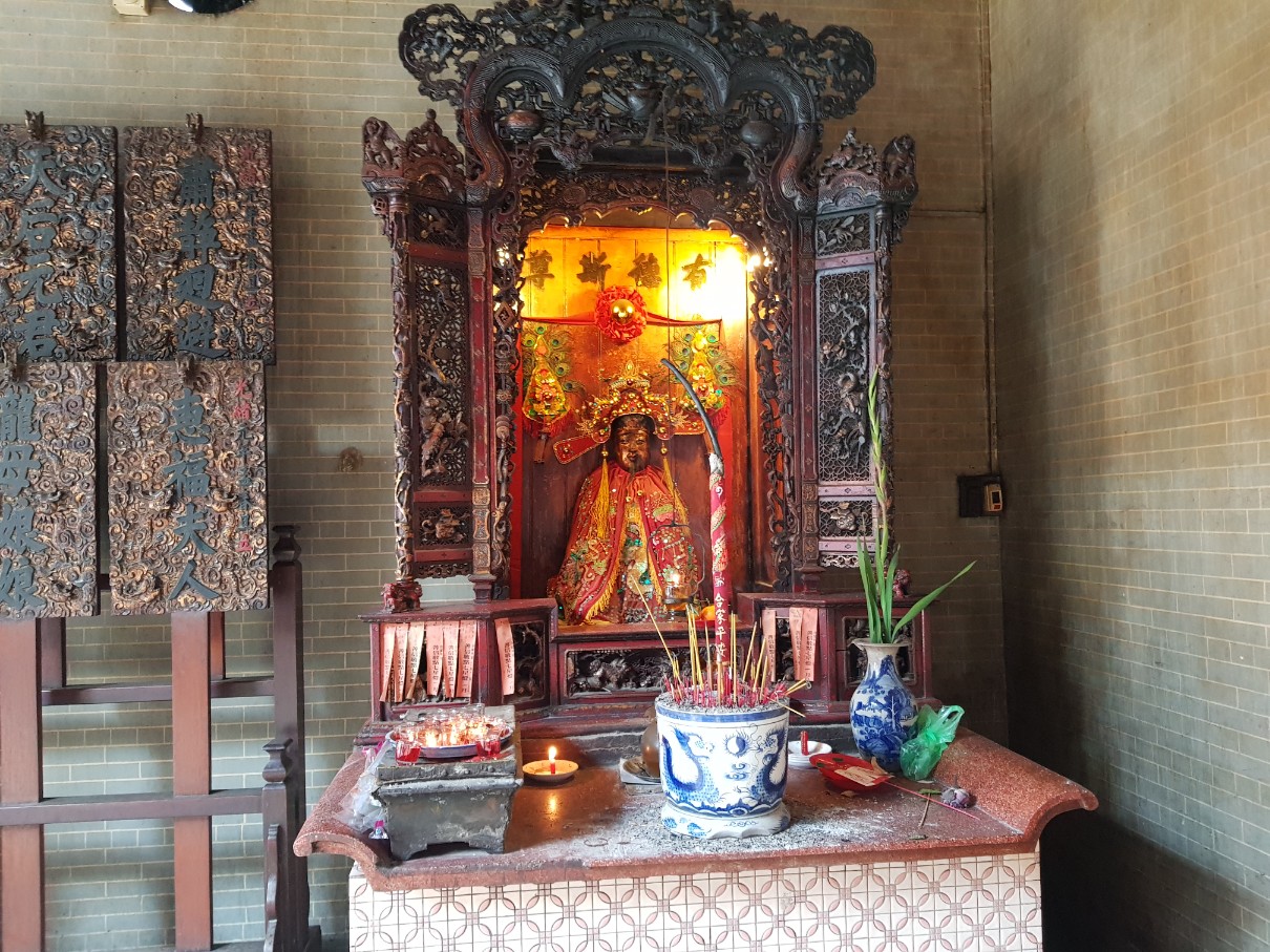 호치민 5군 관광지 티엔허우 사원 - 신을 모시고 있는 작은 사당