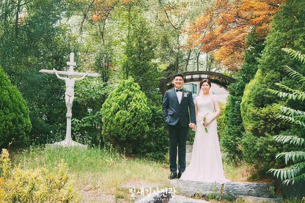 교회결혼식-본식스냅-사랑성경구절-25.webp