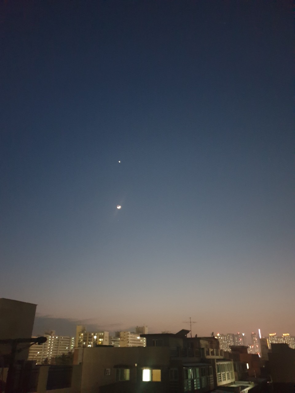 초승달 이미지