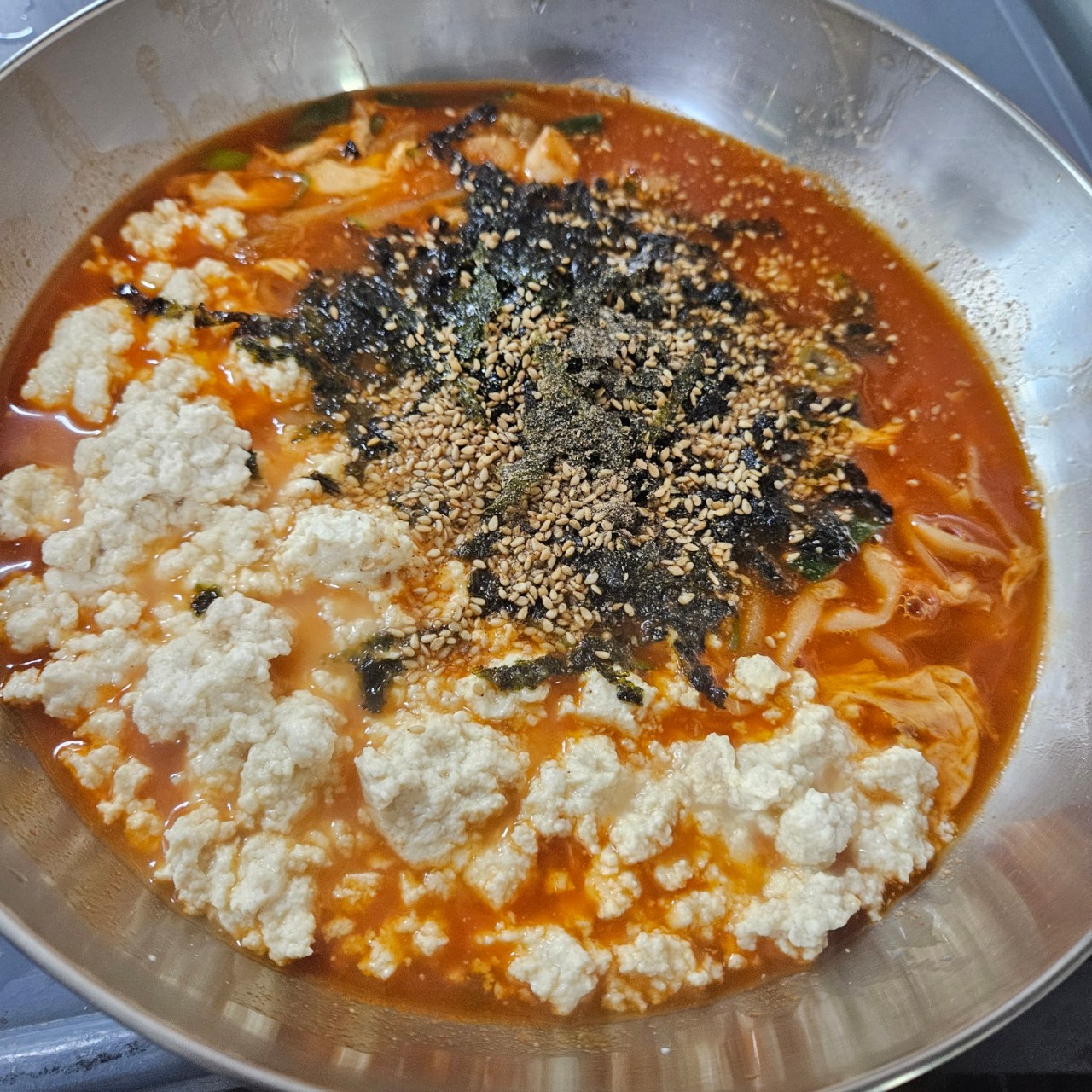 생방송투데이 순두부장칼국수 양미리장칼국수 강릉 맛집(빠니보틀)