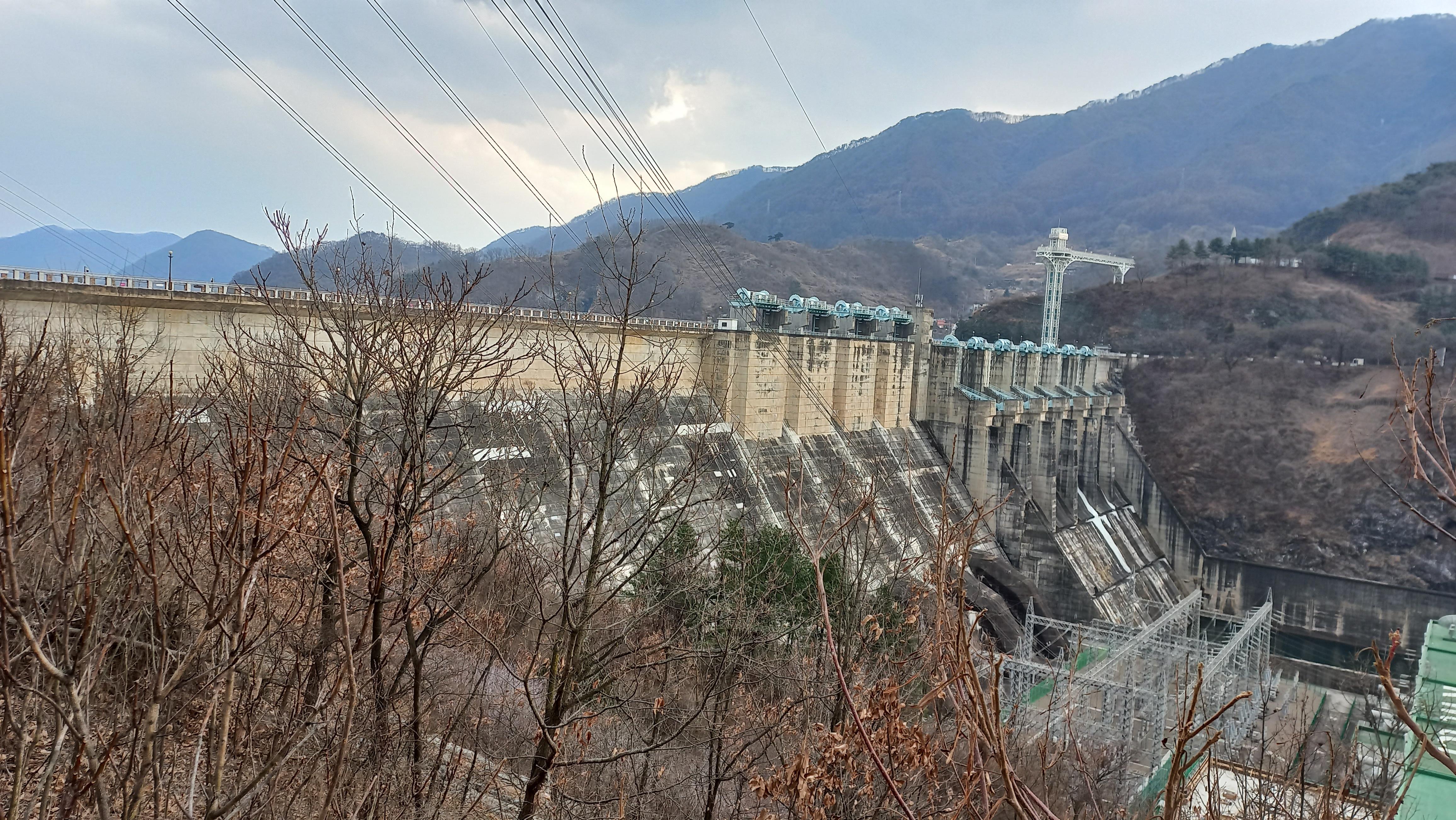 충주다목적댐(충주댐)에서 바라본 충주호 풍경 - 휴식같은 여행으로의 초대 이미지