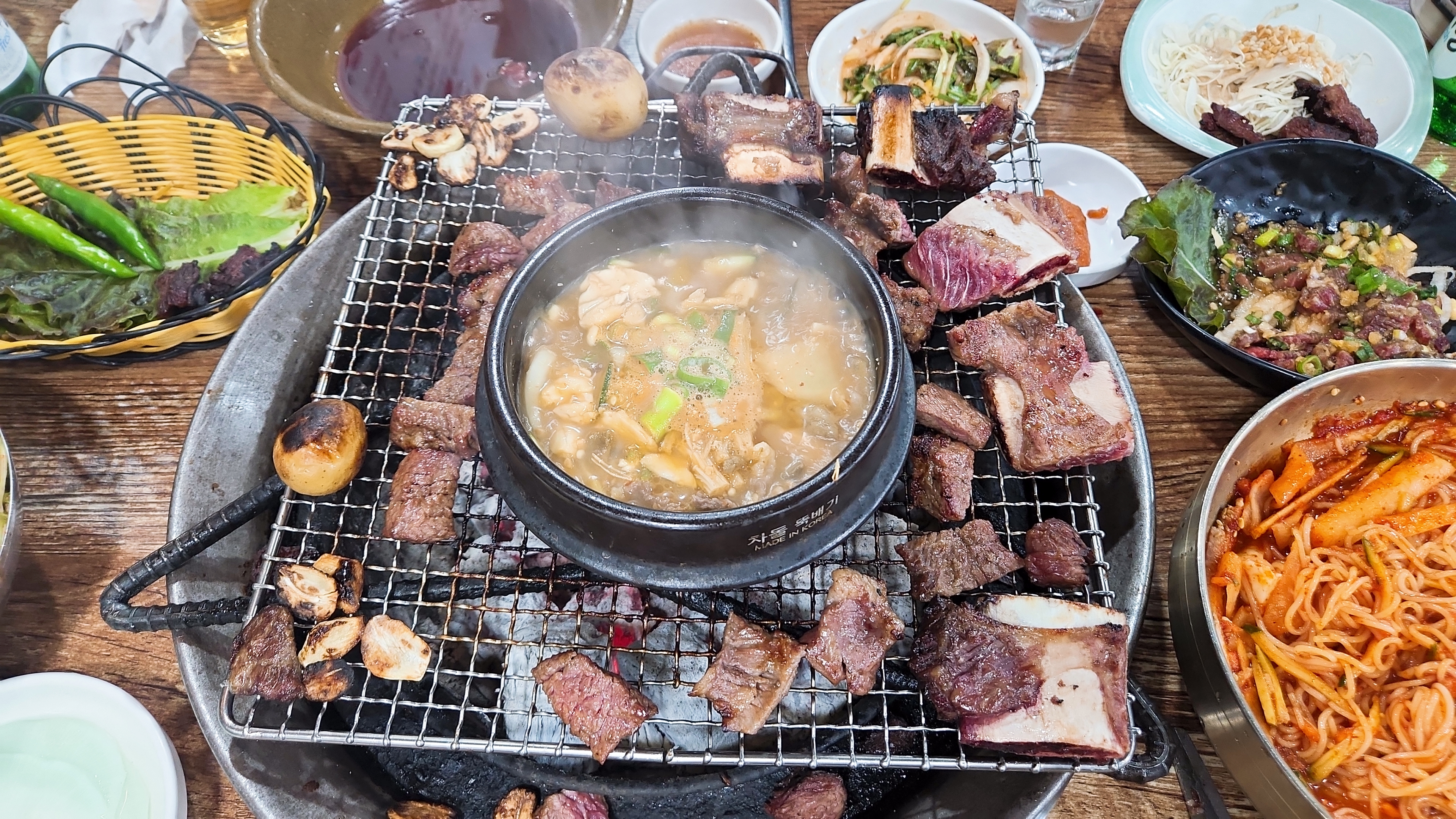  밀면과 소갈비가 맛있는 이가네가야밀면