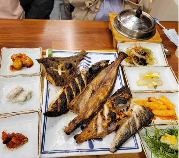  강릉 맛집 고선생 화덕 생선 구이 맛있는 녀석들이 소개한 곳.