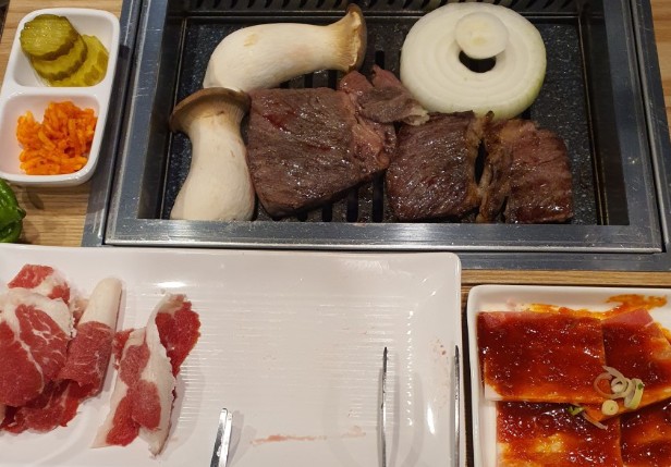 생방송오늘저녁-퇴근후N-스테이크-5900원-홍대맛집