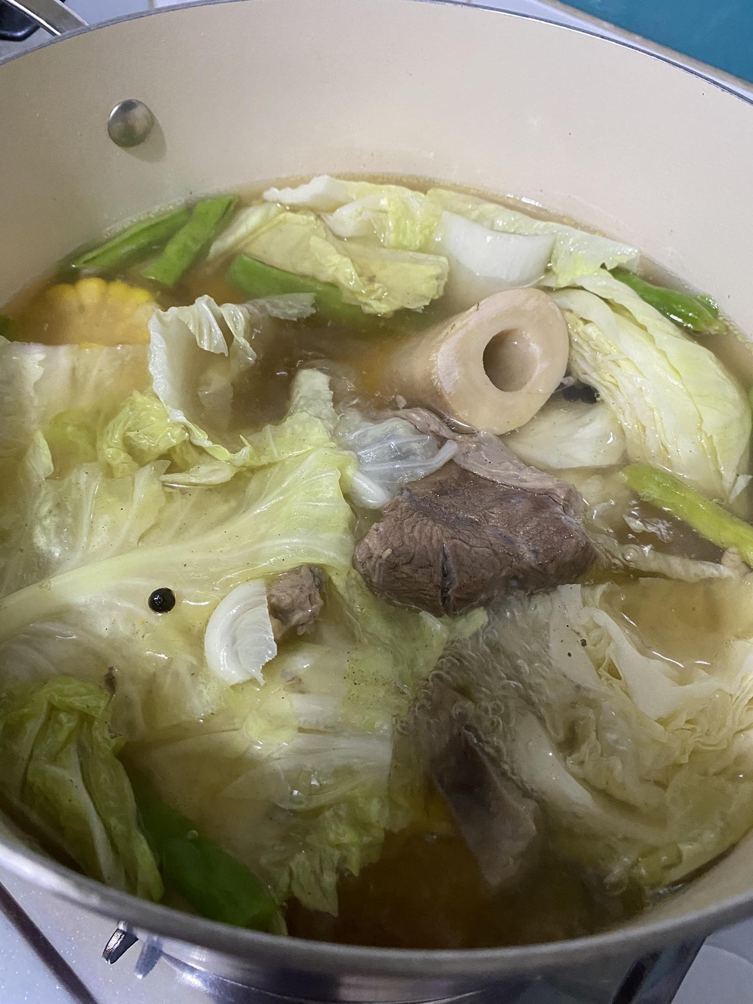필리핀 음식 만들기 - 불랄로 (Bulalo) 만드는법 - 마지막 끓여주기
