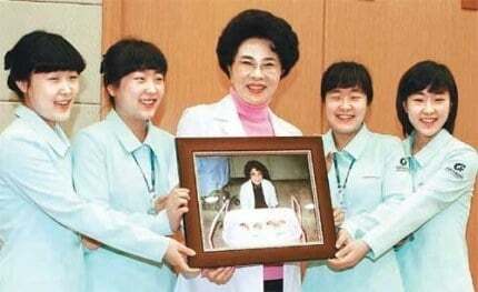  네 쌍둥이 간호사 사연