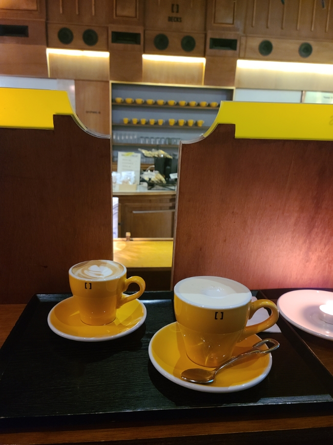 사람들을 위한 부산 카페 <덱스커피 전포점> 귀가르즘 재즈 음악 좋아 하는 5