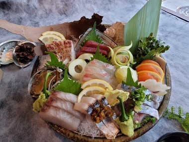 미로식당은 서울 중랑구에 위치한 일식당이다. 2