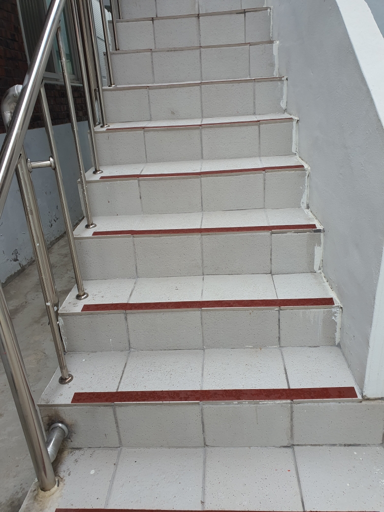 대전타일판매 직접공사 하는 7