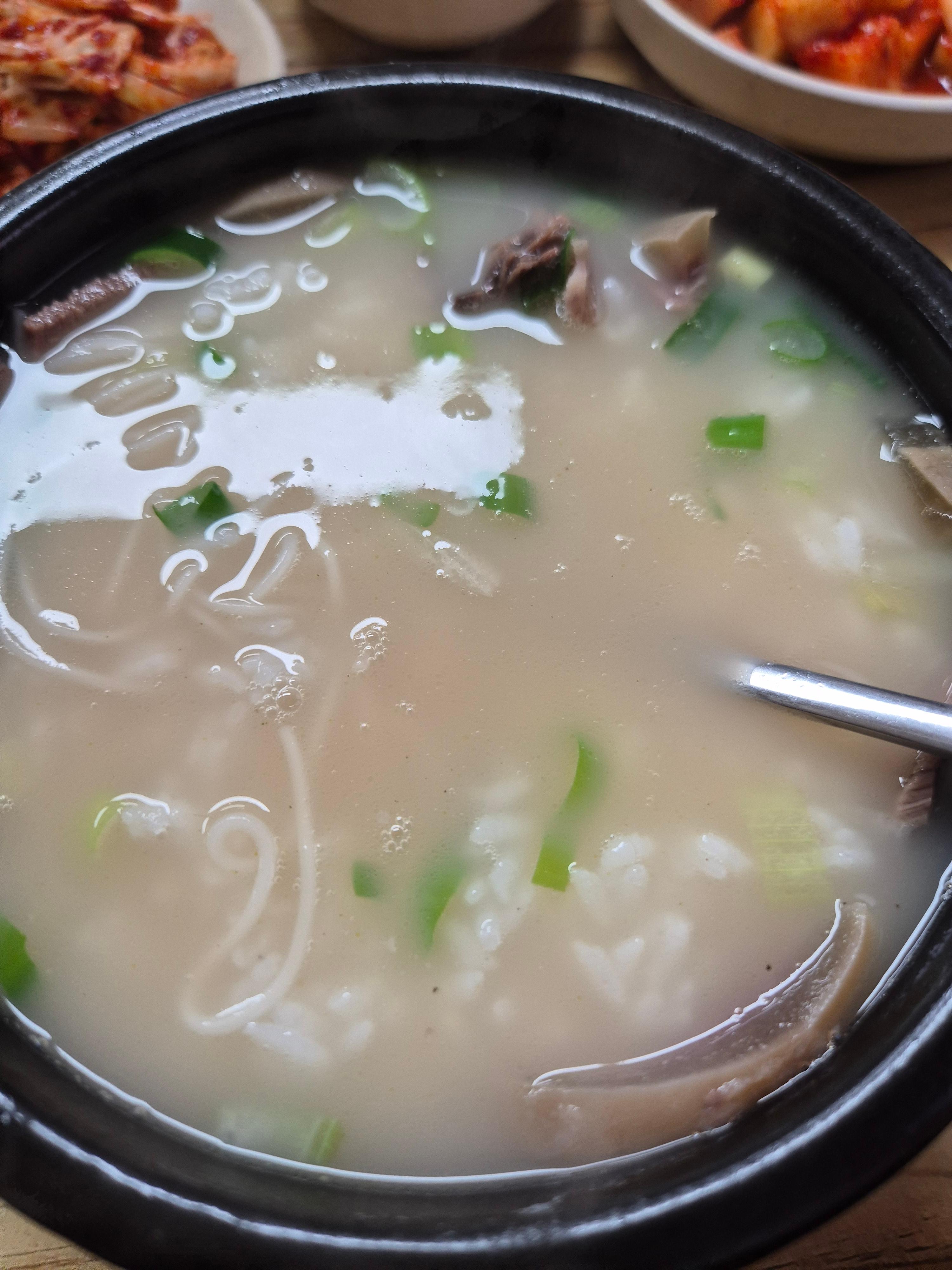 Junganghanugomtang (중앙한우곰탕) 1
