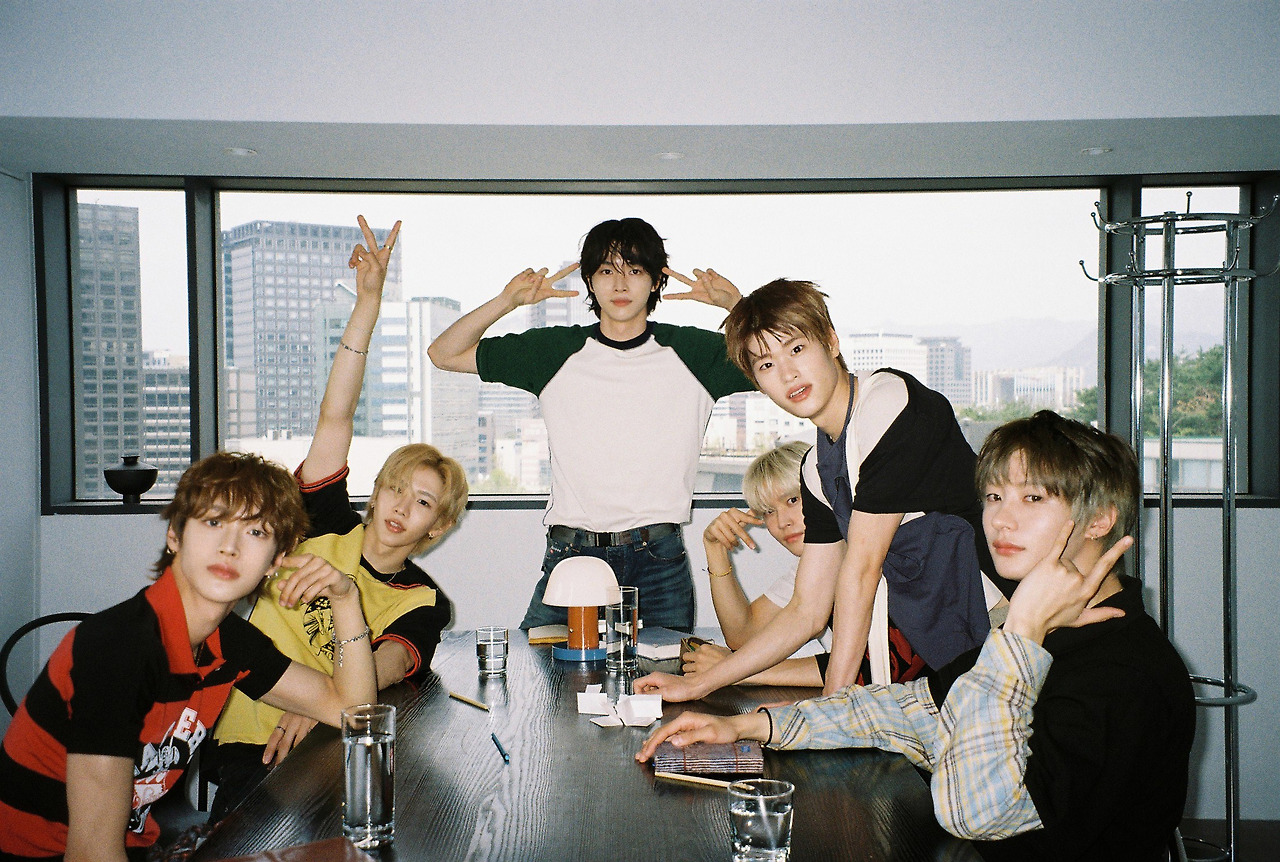 20250616오디세이단체사진트위터공계가족사진