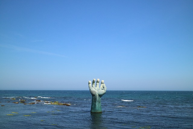 호미곶에-있는-손모양-조각