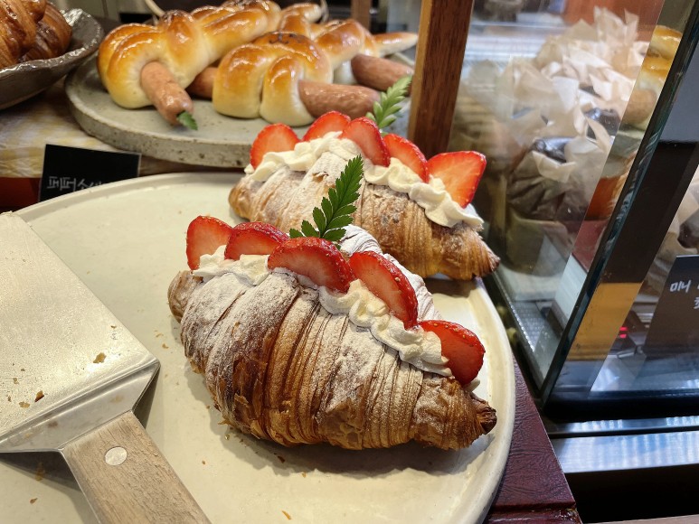 앞치마 을지로 카페 존맛 74