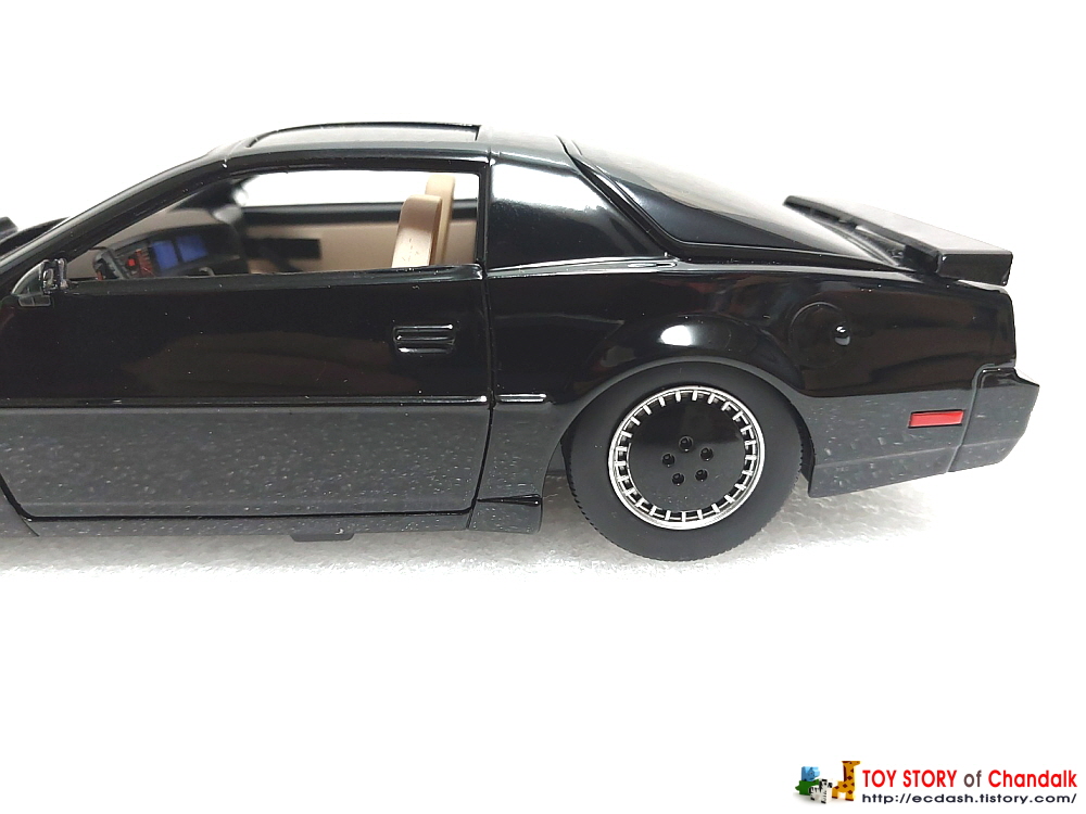 [자다토이즈] JADA 1991 KNIGHT RIDER KITT 1/24 Scale / 1991 나이트라이더 전격Z작전 키트 1/24 스케일