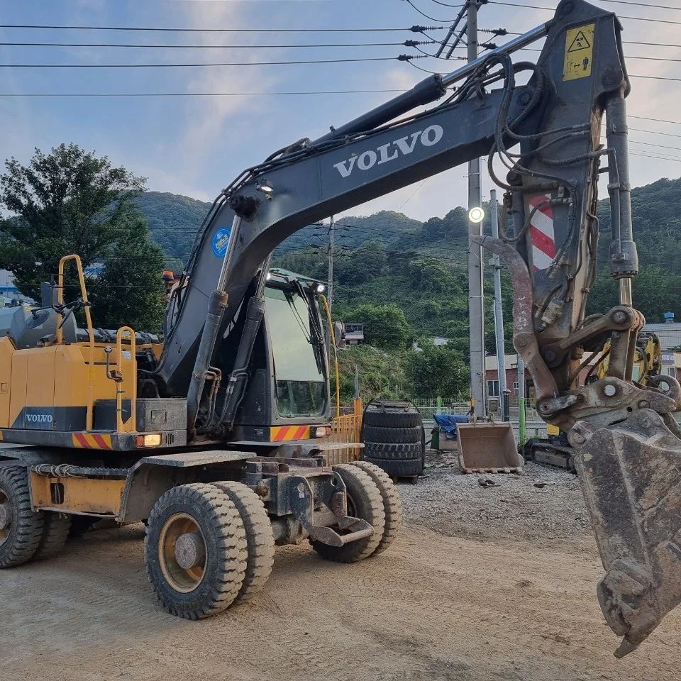  볼보 VOLVO EW145B 2015년식 6600만원 판매합니다