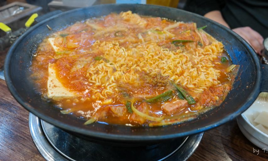  한국 부대찌개의 유래와 역사 !!!
