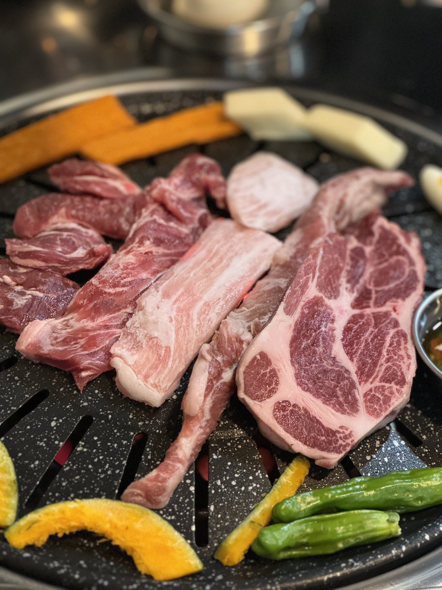  수영역 '70연탄' 이베리코 특수부위를 가장 신선하게 제공하는 고기 맛집.