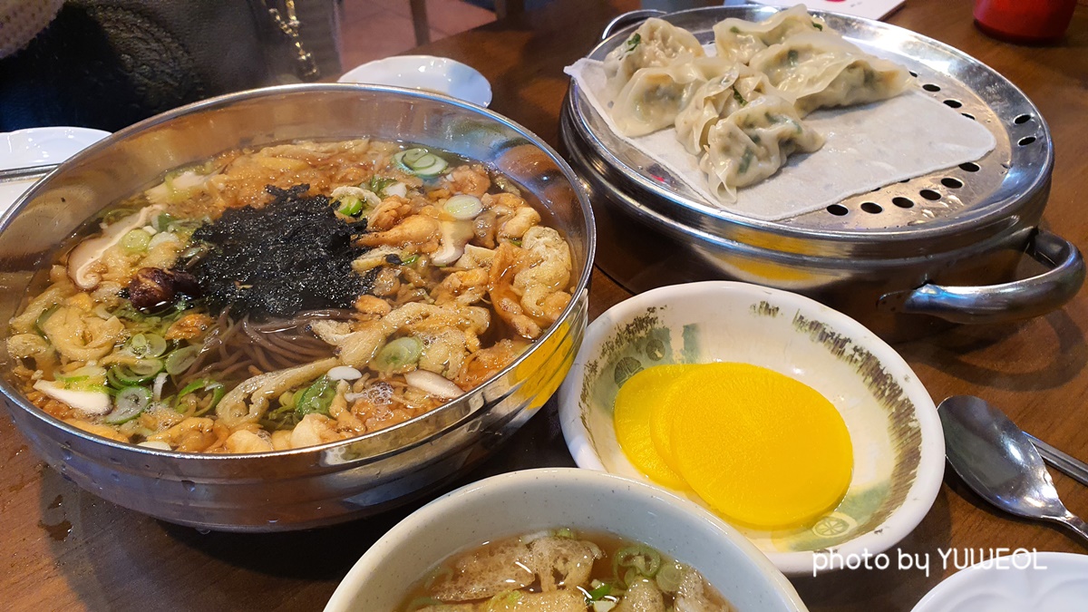  인천 신포동 국수&만두 맛집 : 청실홍실 신포본점