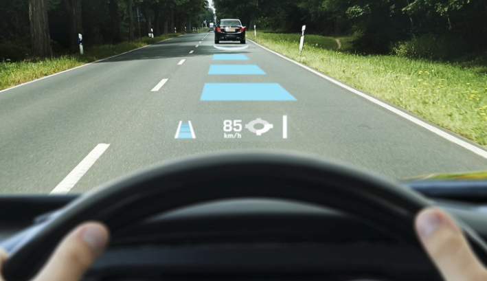  자동차의 미래: 헤드업 디스플레이(Head-Up Display)