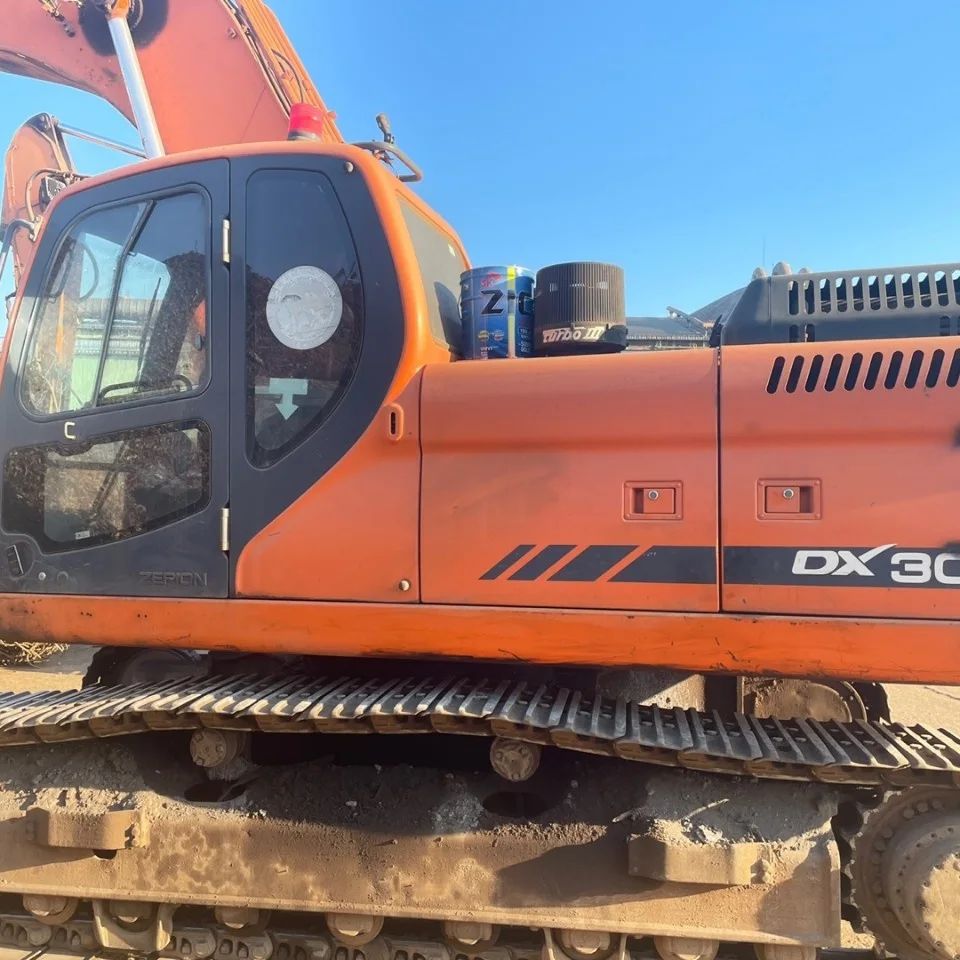  두산 DOOSAN Dx300LC모델 2009년식 5000만원 판매합니다