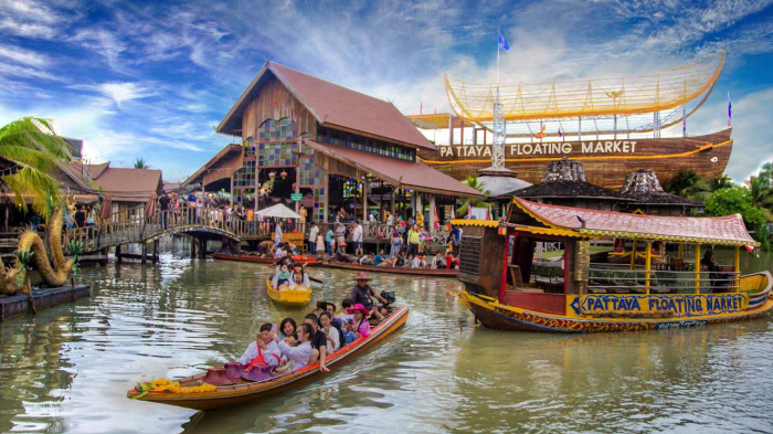 파타야 플로팅 마켓 Pattaya Floating Market