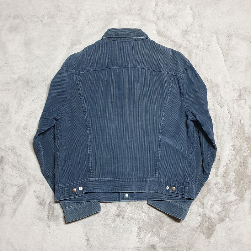 Levis-Corduroy-Trucker-back