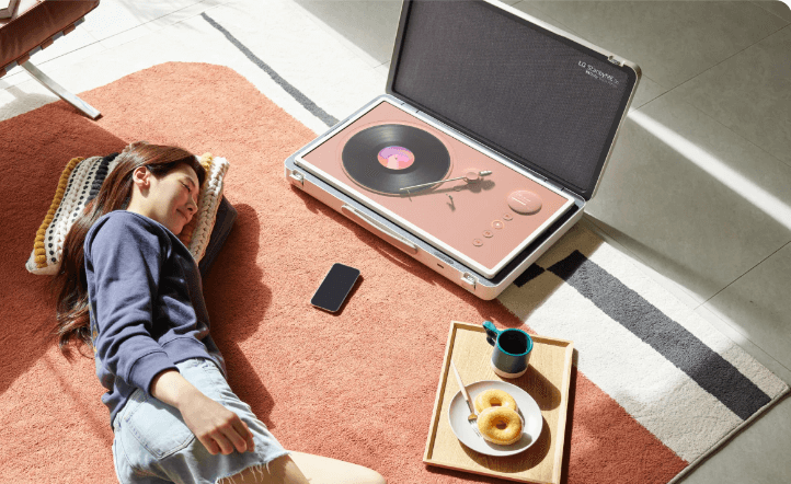 LG-스탠바이미-GO-테이블모드