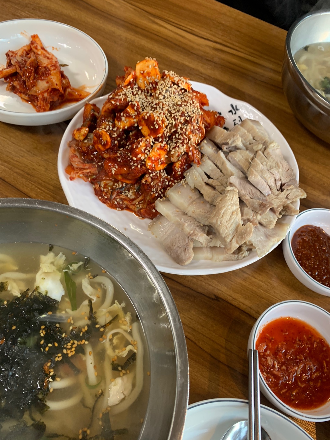 충무칼국수보쌈 이미지