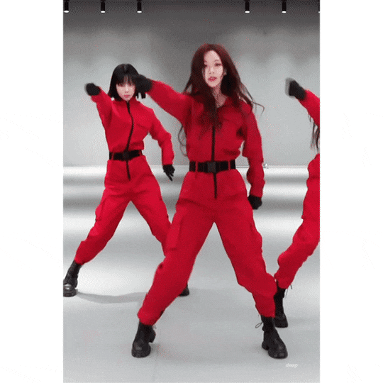  에스파 X 오징어게임 분장.jpgif