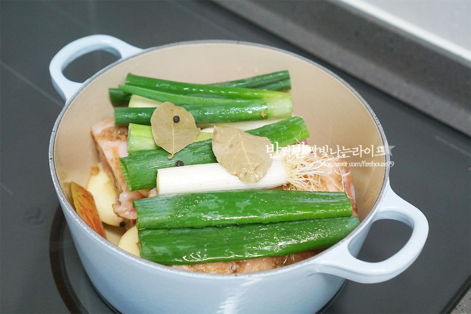 만들기 삼겹살수육 보쌈김치 맛있게~ 무수분 수육 보쌈 무김치 10