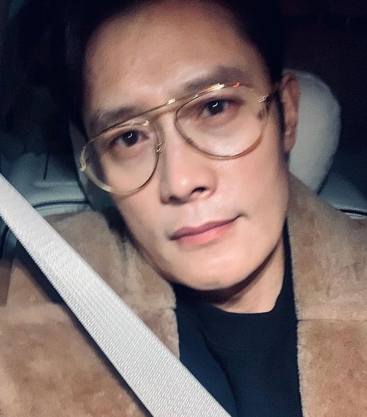  "눈물 고인거 아님" 이병헌, 남우주연상 탈락→'남산의 부장들' 자축