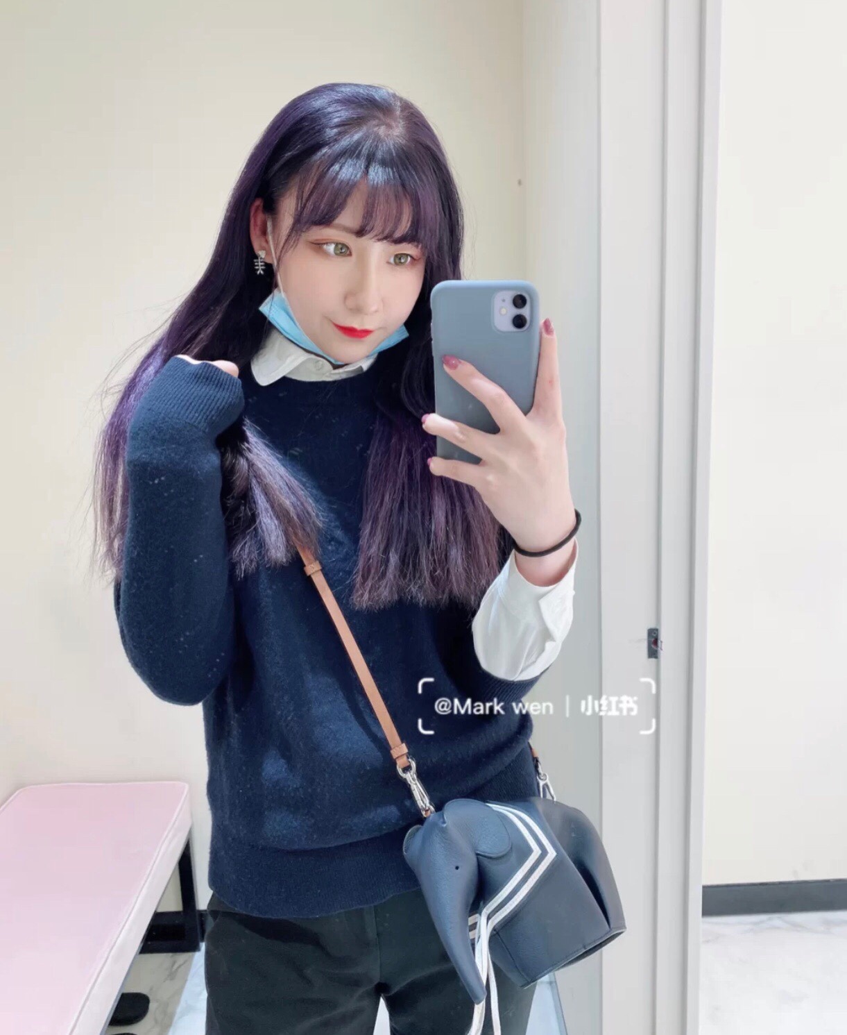 [LOEWE] 로에베 리미티드 클래식 카프 스킨 미니 엘리펀트 백