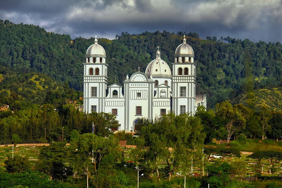  바실리카 데 수야파 Basilica de Suyapa 의 역사에 대해서
