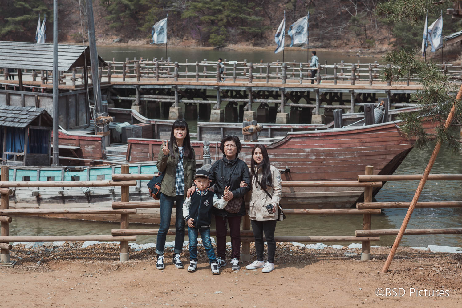  그녀와 가족이 함께한 마산 해양드라마세트장