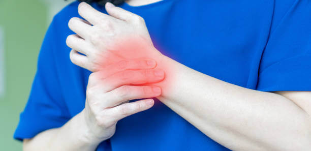 뻐근한 손목통증 치료방법