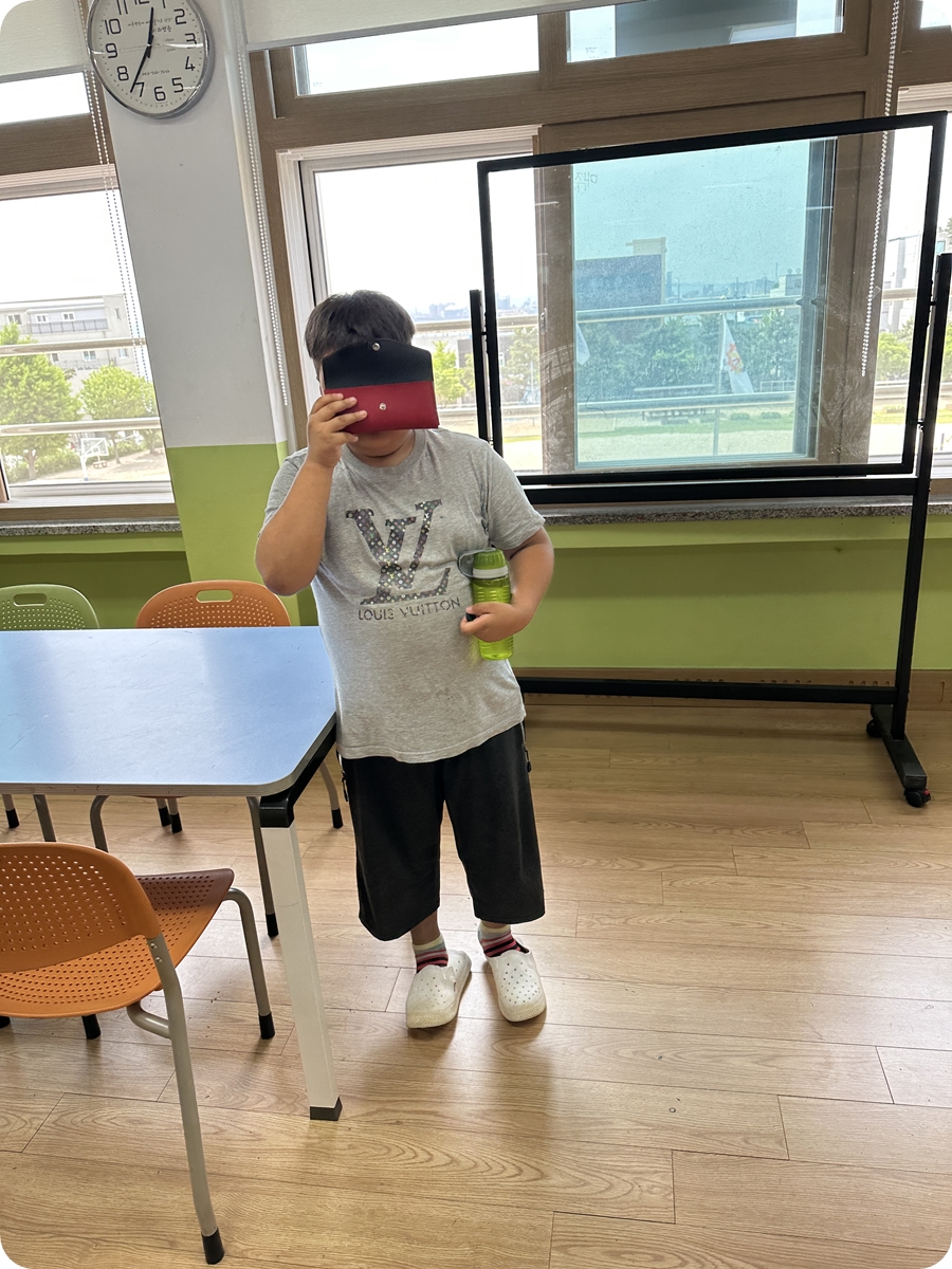  포항시 항구동에 위치한 항구 초등학교 단체수강 가죽 필통 만들기~ [포항 오유 가죽 공방]
