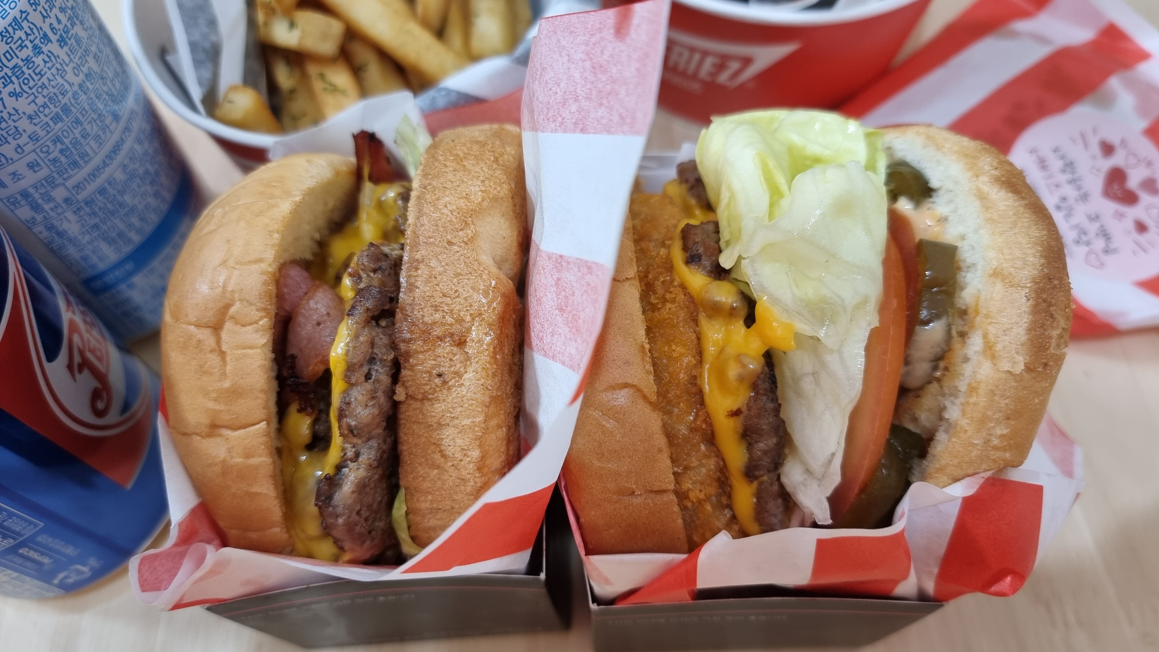  버거앤프라이즈 햄버거 맛보기!