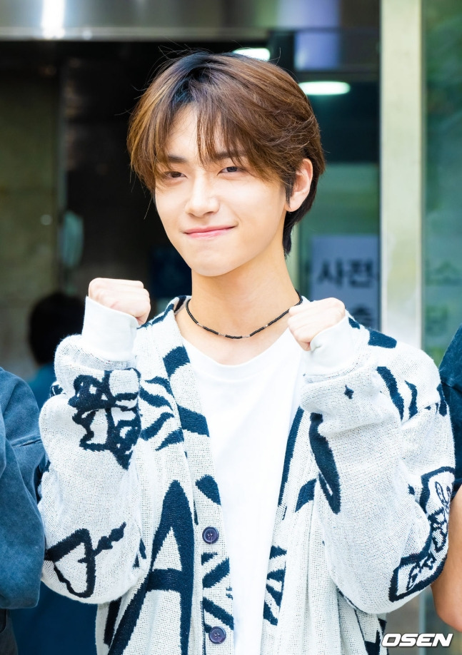 예정보다 2년 더 빨리 첫 투표 하게된 2006년생 아이돌들 | 인스티즈